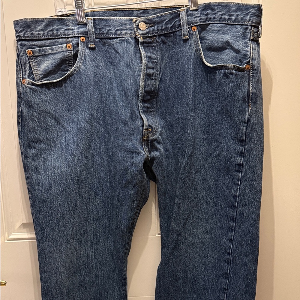 Levi's 501’s Men's Straight Blue Denim Jeans with Copper Rivets